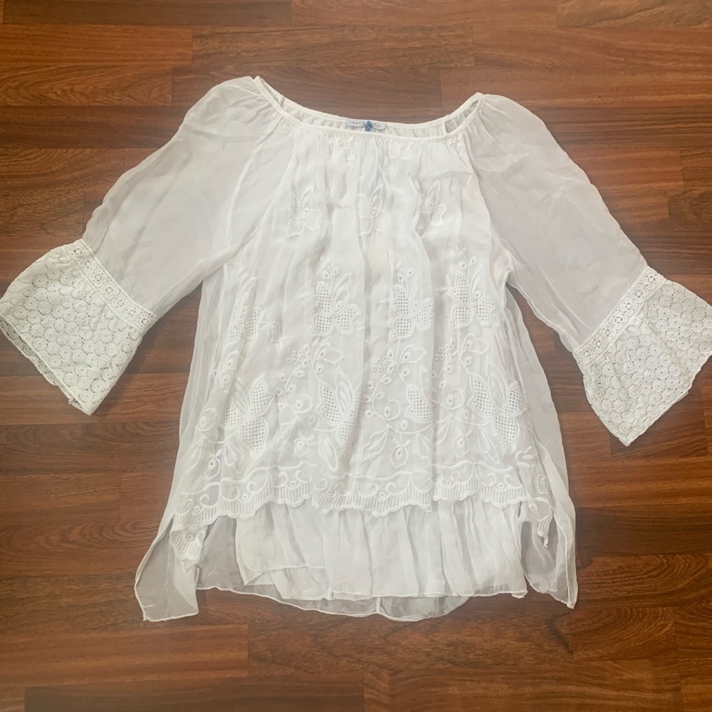 Tempo Paris New White Embroidered Silk Tunic Blouse Women’s 12 Layered Flowy